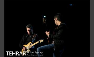 اجرای کنسرت موسیقی حامد همایون 13