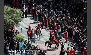 عزاداری ظهر عاشورای حسینی در چهار راه گلوبندک 22