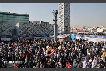 مراسم تشییع پیکر شهید سردار عباس نیلفروشان - ۱ 29