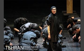 نمایش "من" در پردیس تئاتر تهران (خاوران) 9