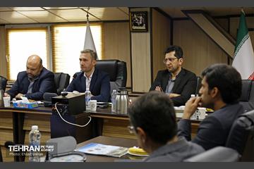 نشست مدیران ارتباطی صنایع و واحدهای تولیدی با شهردار منطقه ۲۱ 5