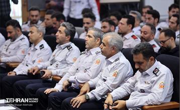 نشست مدیرعامل سازمان آتش‌نشانی تهران با کارکنان 31