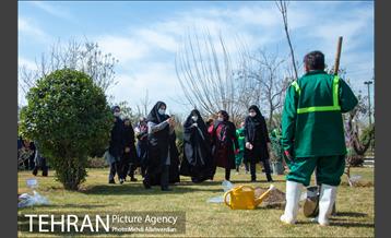 ۱۰۰ نهال به نام ۱۰۰ زن نامدار قرن 15