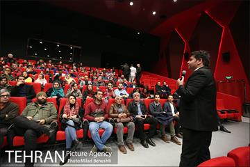 اکران خصوصی سریال نهنگ آبی 13