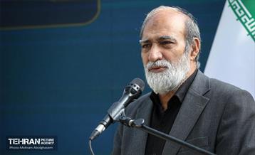 آیین بهره برداری از مجموعه آبی گلشن و افتتاح ۱۳ پروژه منطقه ۴ 15