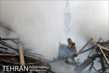 امداد رسانی در حادثه پلاسکو 6