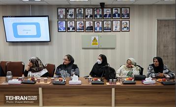 نشست هم‌اندیشی بانوان تاکسیران سرپرست خانوار 25