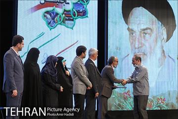 مراسم تجلیل از کارگران نمونه شهرداری تهران 19