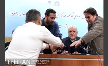 امضای تفاهم نامه همکاری توسعه حمل و نقل ریلی بین وزارت نفت و شهرداری تهران 16