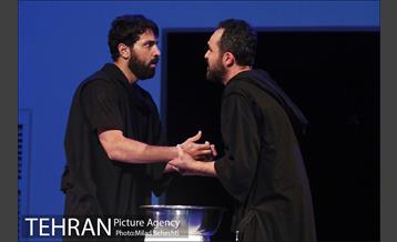 نمایش هملت؛ تهران 2017 12