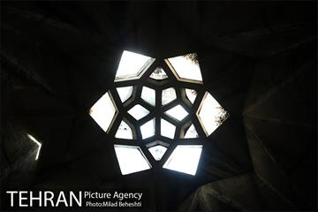 میدان آزادی‎ 18