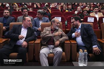 آئین تجلیل از پرستاران فعال در جنگ 12 روزه تحمیلی 69