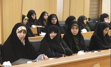 ضیافت افطار با بانوان نخبه شهر تهران 1