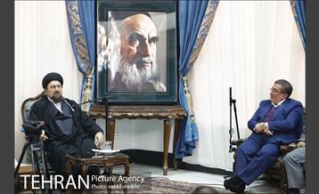 تجدید میثاق کارکنان گزینش با آرمان های امام و دیدار با یادگار ایشان 25