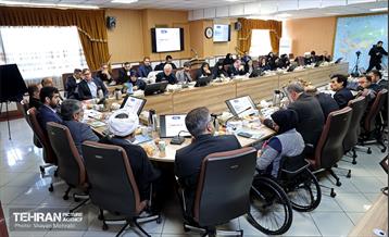 بازدید کمیسیون برنامه و بودجه شورای شهر از پروژه‌های منطقه 11 16