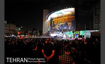 اجرای تغزیه اباعبدالله الحسین در میدان ولیعصر(عج) 4