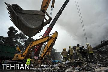 سومین روز عملیات امداد ونجات حادثه پلاسکو -4 5