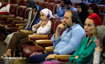 نشست مدیران شهرداری تهران با رئیس جمعیت هلال احمر 14