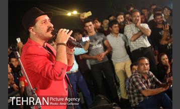 شب های شاد دریاچه خلیج‌فارس 24