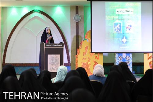 حلقه ادبی پنجره در فرهنگسرای اندیشه 1