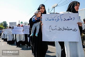 در حاشیه نماز جمعه تهران به امامت رهبر انقلاب 13