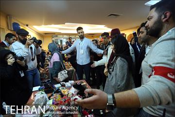 اکران خیریه انیمیشن مبارک در بازارچه رعد‎ 3
