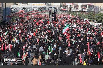 تشییع پیکر آقای شهید ایران - 1 46
