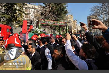 تشییع پیکر شهید آتش‌نشان «قریب رضا دارابی» -1 19