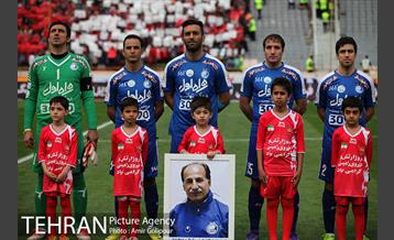 دیدار پرسپولیس و استقلال در لیگ برتر فوتبال 24