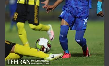 دیدار تیم‌های فوتبال پارس جنوبی جم و استقلال 21