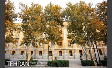 پاییز میدان مشق (سر در باغ ملی) 12