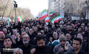 اجتماع مردم تهران در پی شهادت رهبر انقلاب - 1 18