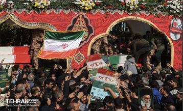 مراسم تشییع پیکرهای ۱۰۰ شهید گمنام 33