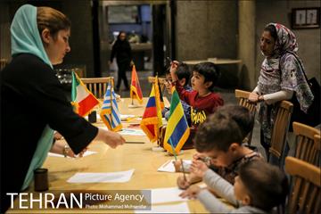 روز جهانی کودک در برج آزادی 21
