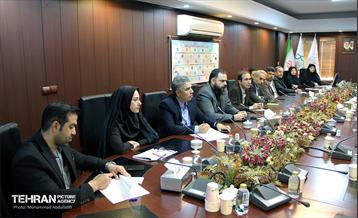 نشست هم‌اندیشی مدیر اداره‌کل سرمایه‌انسانی از ستاد مرکزی معاینه فنی 13