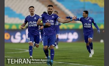 دیدار تیم‌های فوتبال استقلال و آلومینیوم اراک  15