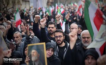تشییع پیکر مطهر شهدای ناوشکن دنا 29
