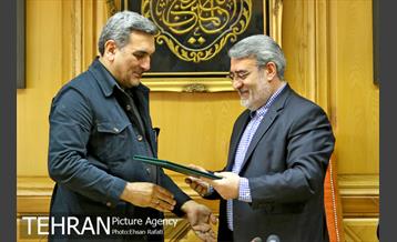 ابلاغ حکم پیروز حناچی، شهردار تهران توسط وزیر کشور 17