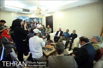 بازدید خبرنگاران از پشت صحنه سریال در جستجوی آرامش‎ 6
