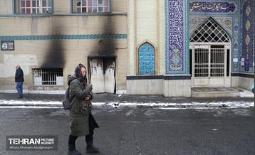 بازدید خبرنگاران رسانه‌های خارجی از تخریب اموال عمومی شهر 29