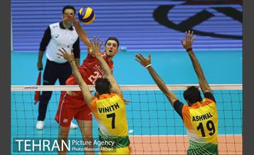 دیدار تیم های ملی والیبال ایران و هند 11