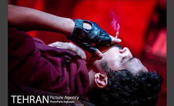 نمایش «سرایدار» 18