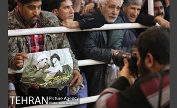 تشییع و خاکسپاری پیکر آیت الله هاشمی رفسنجانی در حرم امام (ره)‎ 16