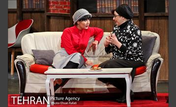 نمایش یک ساعت آرامش در تماشاخانه ایرانشهر 27