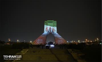 جشن نور پیروزی تیم ملی در میدان آزادی  14