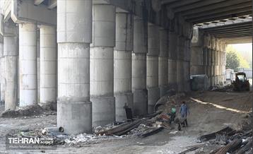 بازدید دانشجویان از پروژه مقاوم‌سازی پل تقاطع بزرگراه همت و رودخانه کن 43