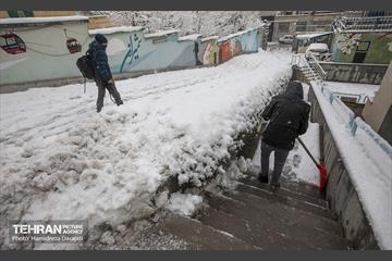 به وقت خدمت؛ برف‌روبی منطقه 1 شهرداری تهران 26