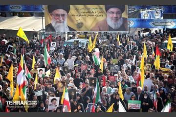 تجمع قدردانی از عملیات وعده صادق ۲ در میدان امام حسین (ع) 31