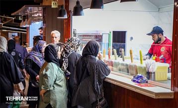 اغذیه فروشی های خیابان اجتماعی 16