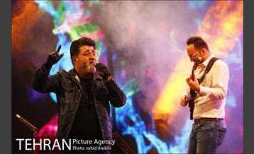 کنسرت آنلاین مهدی یغمایی 19